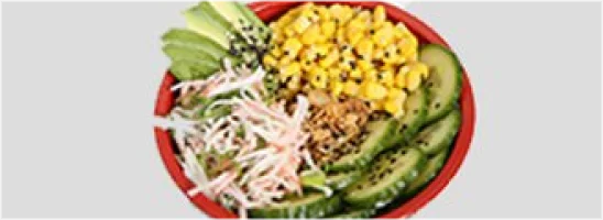 Rijst, mais, avocado, komkommer,  sesammix, , krokant gebakken uitjes en krab